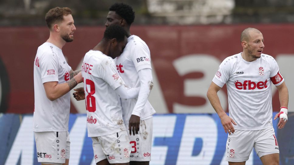 ЦСКА 1948 ще зимува на подиума след успех над Септември