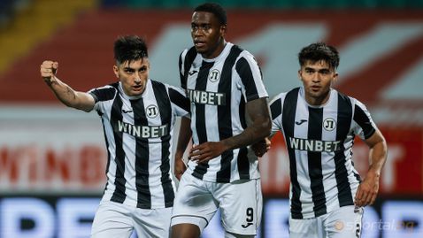  Крушарски разгласи: Хуан Переа минава в Левски 