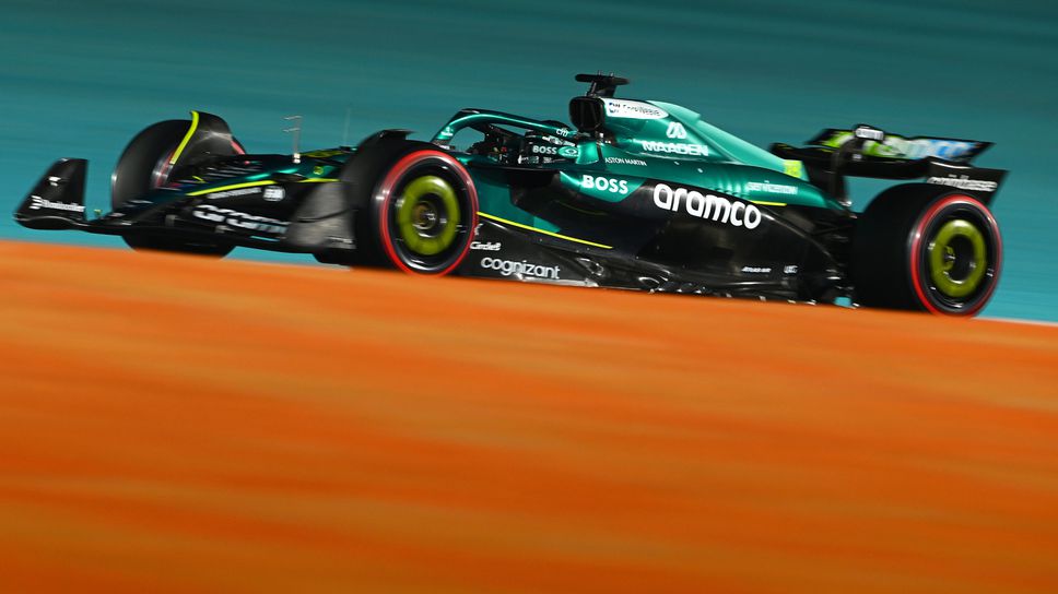 Астън Мартин ще използва двама новобранци в първата тренировка в Абу Даби