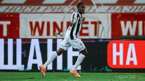 Хуан Переа се доближава все повече до Левски