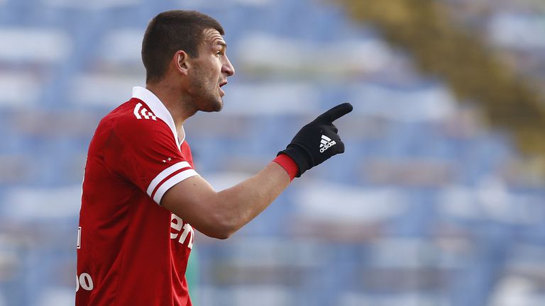  Миньор (Перник) с два прехвърлянето 