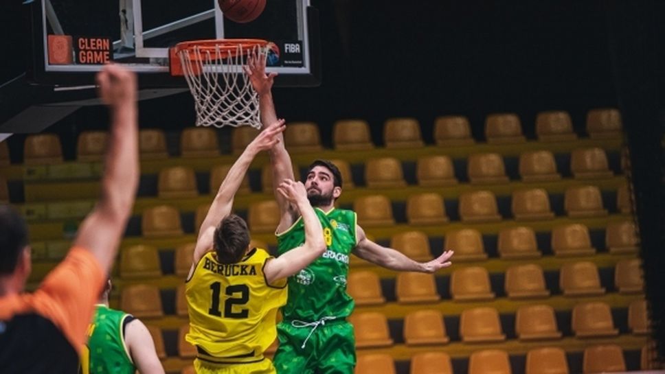 Чернокожев игра при шеста поредна победа на Левице