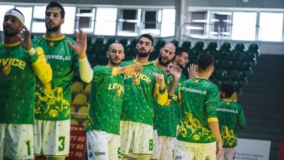 Чернокожев с "дабъл-дабъл" при победа на Левице