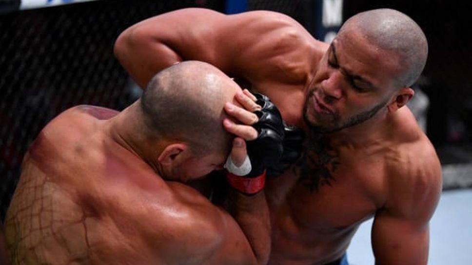 Сирил Гане засили Жуниор Дос Сантос към изхода на UFC с нокаут във 2-ия рунд (видео)