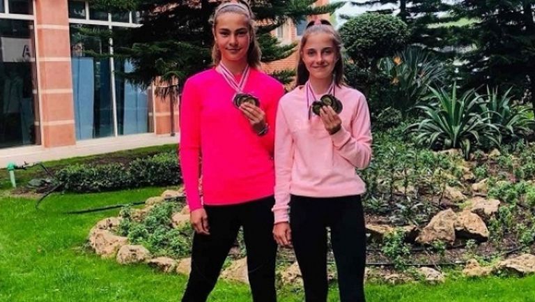 Костантинова и Денчева са първа и втора при 13-годишните в ранглистата на Тенис Европа
