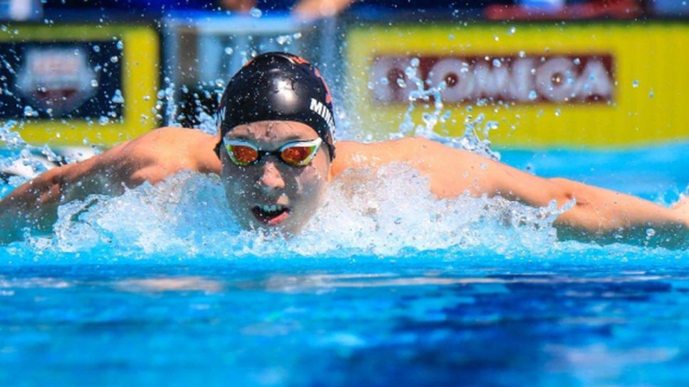 Андрей Минаков подобри юношеския световен рекорд на 50 м бътерфлай