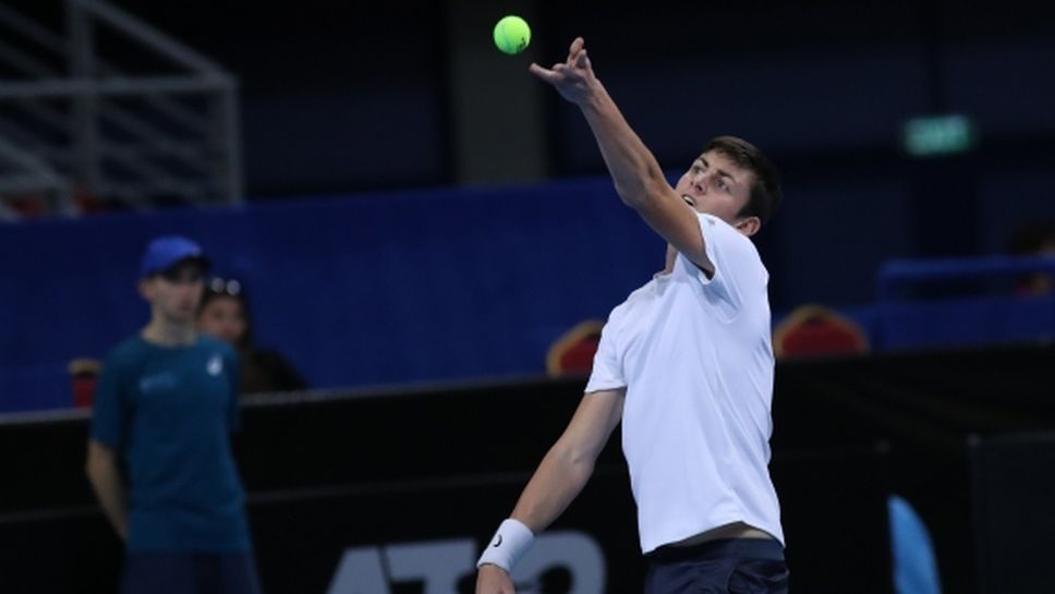 Лазаров отпадна на четвъртфиналите в Анталия