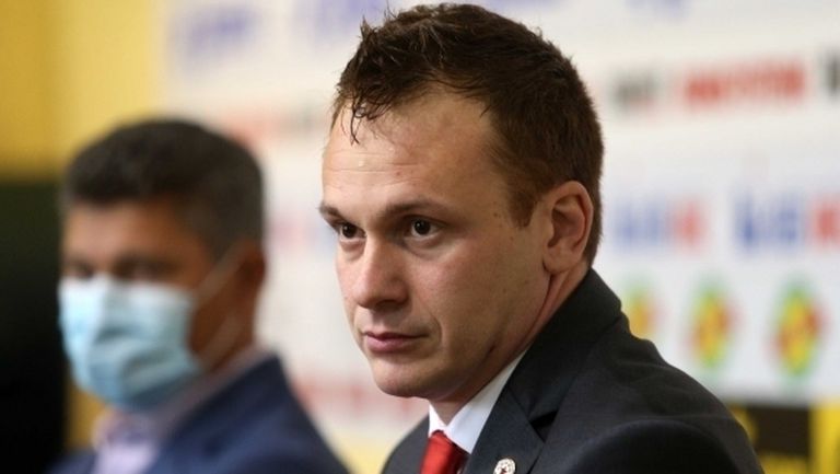 Добрин Гьонов: Футболистите минават на пълен работен ден за тяхно добро