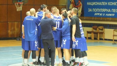 Спартак (Плевен) не се даде на Черноморец