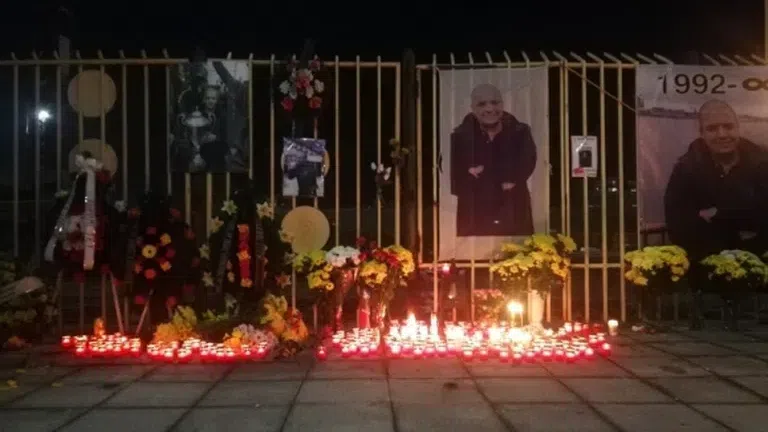 Почитат паметта на Тоско на "Колежа"