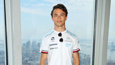  Де Врийс: Трябва да съм по-силен от Макс 