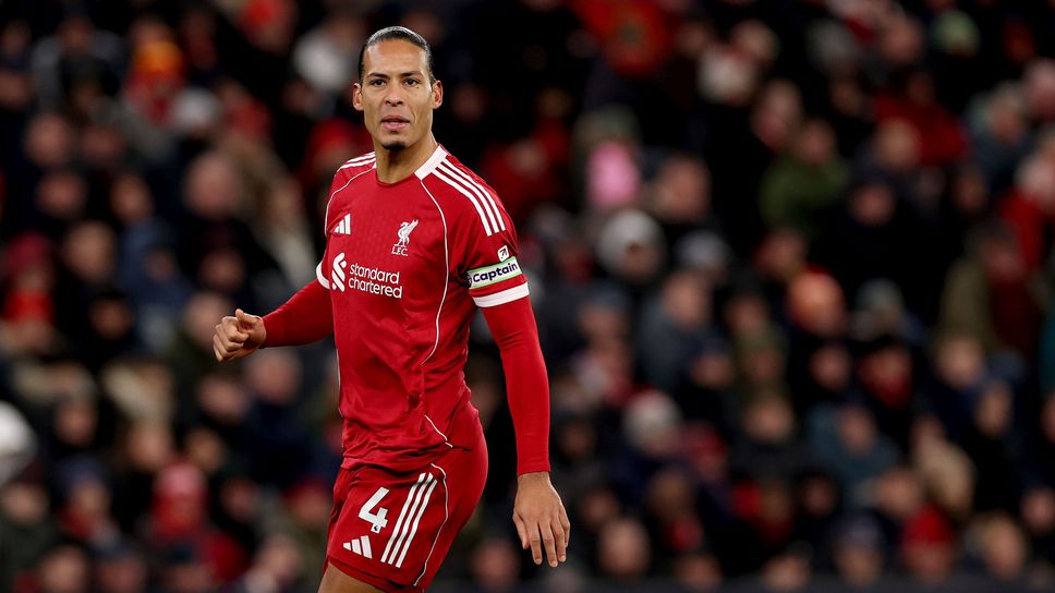 Централният защитник на ЛивърпулВирджил ван Дайк е водил преговори за