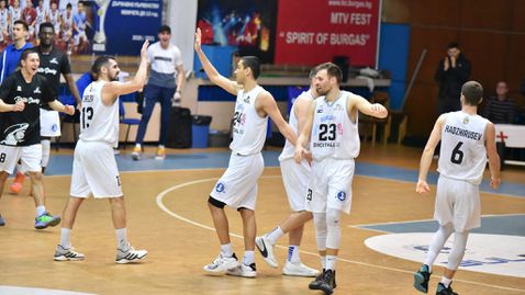 Черноморец отметна Черно море, четирима от "акулите" вкараха по 15 точки