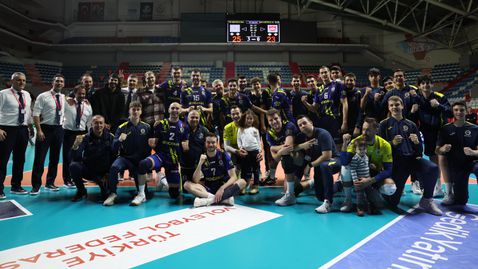 Денис Карягин в игра, Фенербахче с лесна победа над Алания и Сеганов