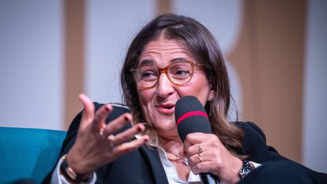 Мбапе плаща луди пари на майка си