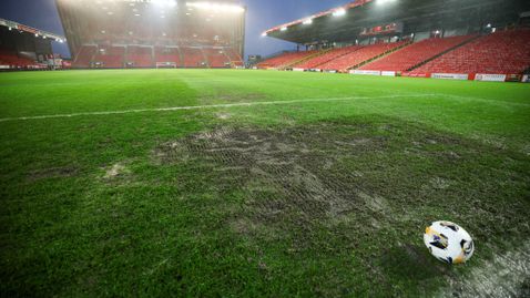 Отложиха мача на Митов срещу Селтик