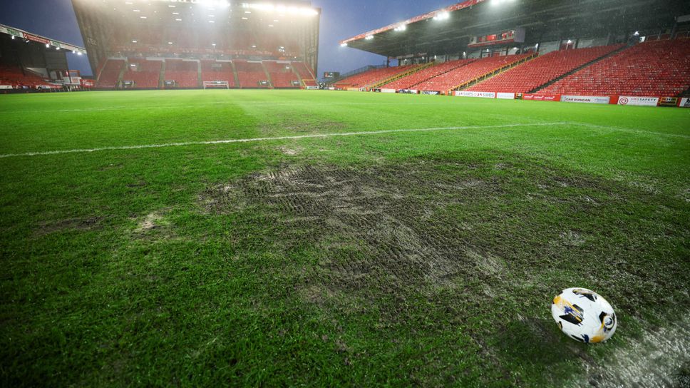 Отложиха мача на Митов срещу Селтик