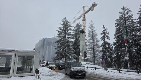 Снегът отмени тренировка в Кортина, Илияна Йотова идва в Милано