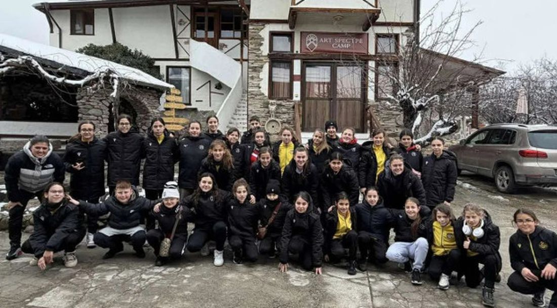 Локо и Ботев със съвместен лагер при девойките