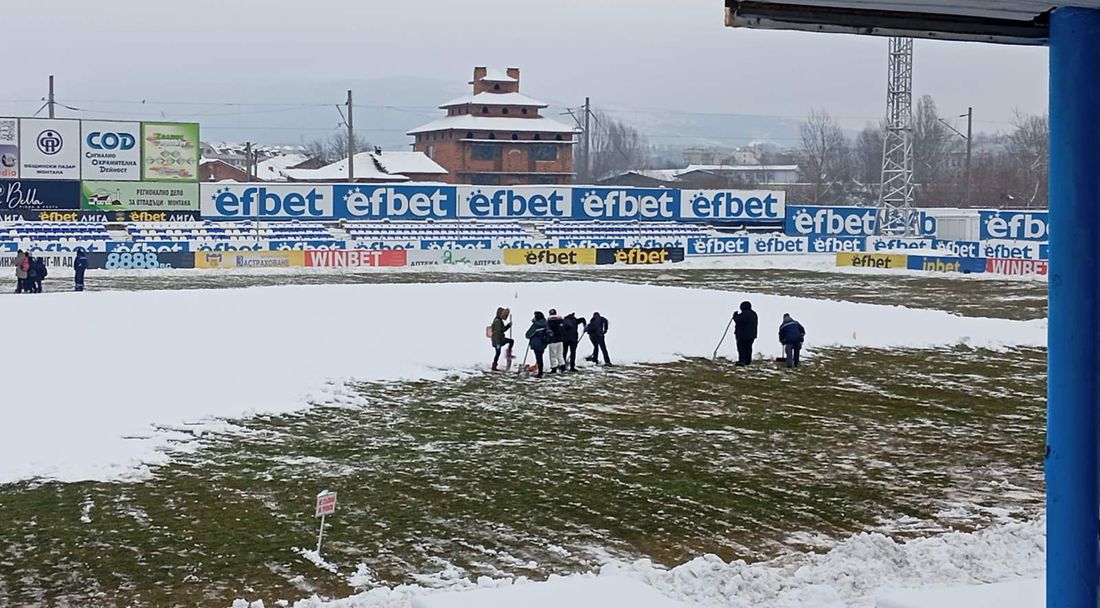 Започнаха почистването на "Огоста" за сблъсъка между Монтана и ЦСКА 1948