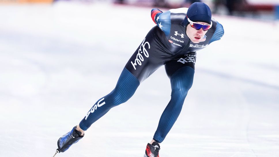 Американският състезател по бързо пързаляне с кънки Кейси Доусън се