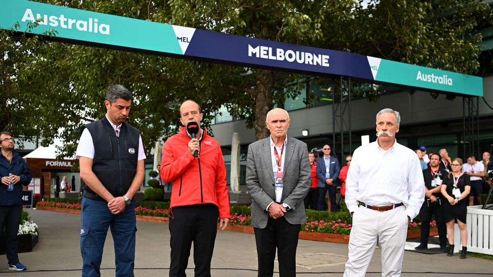 И Австралия може да спре руските пилоти