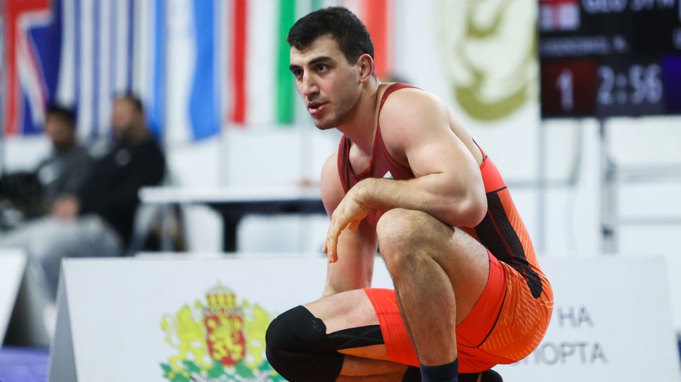 Новиков на 1/4-финал на 87 кг класически стил, Амаев и Илиев ще чакат репешажи