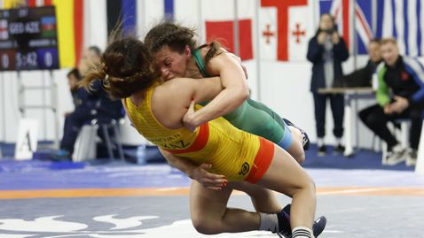  Николова и Иванов отпаднаха на полуфиналите на 