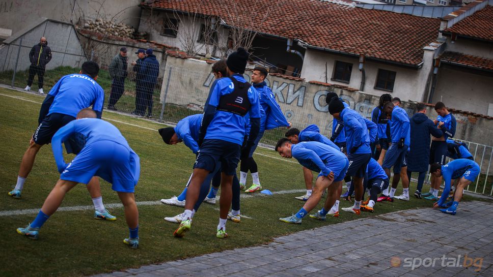 Левски започна подготовка за Ботев (Враца), само един играч не тренира с тима