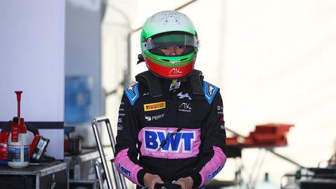  Наказание лиши Никола Цолов от шанса за точки в първия му старт във Формула 3 