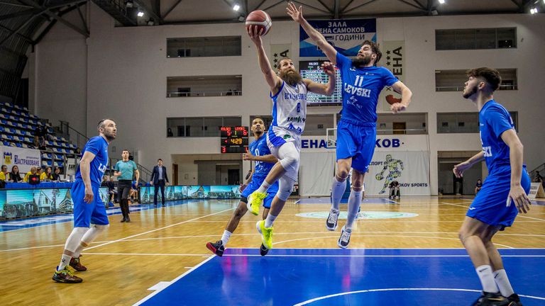 Рилски спортист победи с 81 70 11 17 26 15 18 21 26 17 Левски