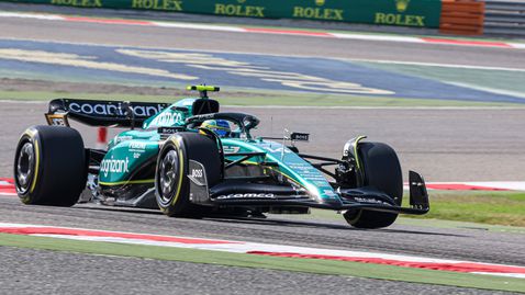  Алонсо остана отпред и преди квалификацията в Бахрейн 