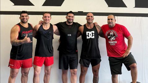 Делян Алишахи тренира с Багата в Лас Вегас