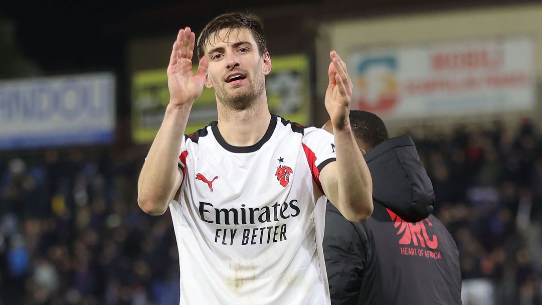 Оперираха защитник на Милан