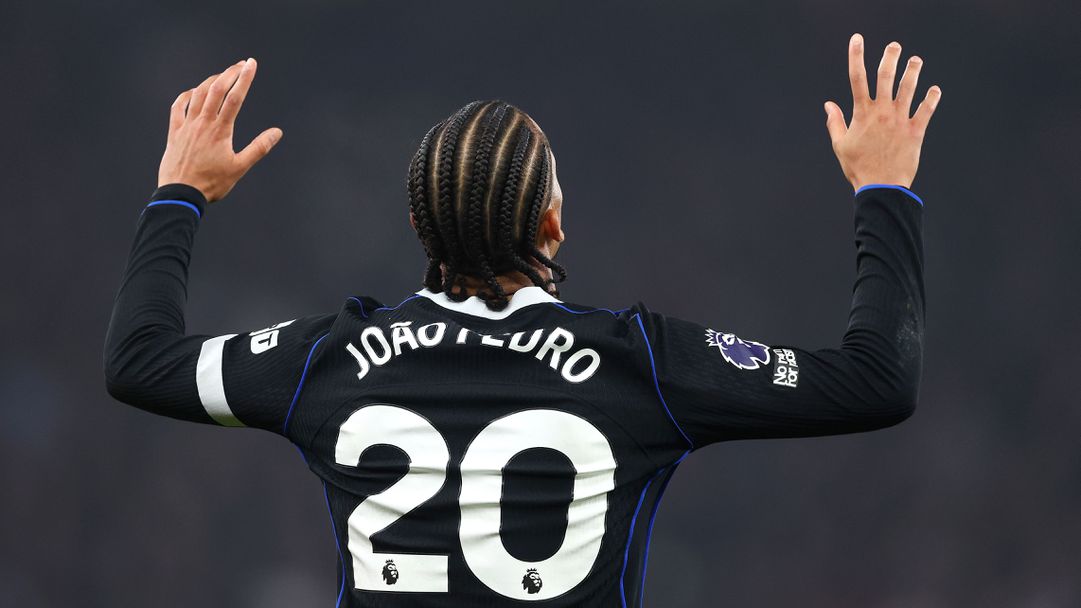 Астън Вила 1:4 Челси, хеттрик на Жоао Педро