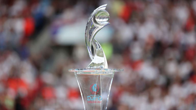 Швейцария беше избрана за домакин на Европейското първенство по футбол