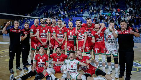 Нефтохимик със страхотен обрат срещу Левски в първия полуфинал