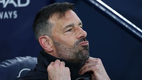  Ван Нистелрой в профил състезател на Лестър заради куриозна причина 