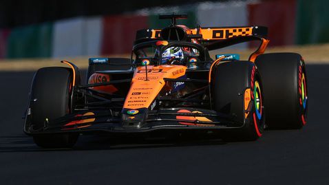  Пиастри поведе в раздраната втора подготовка на 