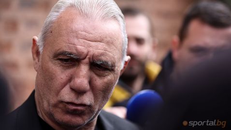 Стоичков: Боби имаше голямо сърце, това е човекът, който ни изведе там, където стигнахме