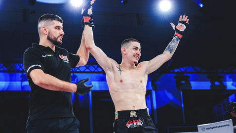 Мартин Петков защити титлата на MAX FIGHT в стил муай тай с ММА ръкавици