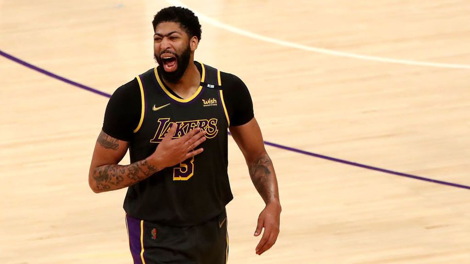 Трудна победа на шампиона Лейкърс над Денвър