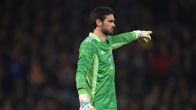  39-годишен вратар е номер едно в Шотландия 