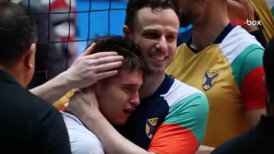 Без думи! Прегръдка от 48 секунди между двама шампиони