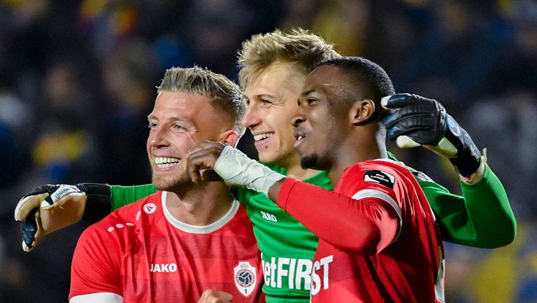 Антверп се включи с пълна сила в битката за титлата