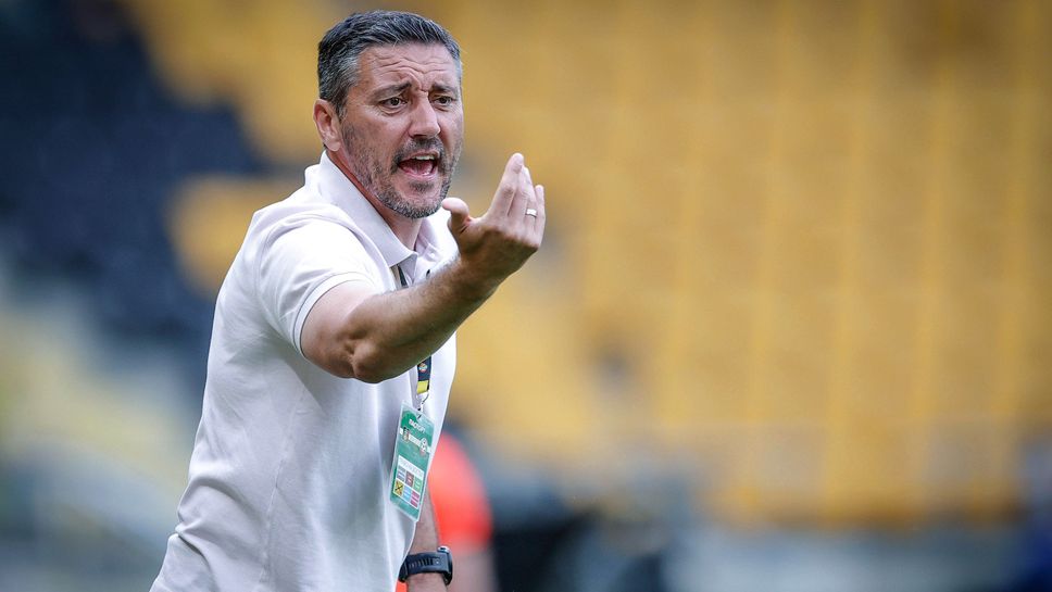 Старши треньорът на Ботев Пловдив Душан Керкез говори след успеха