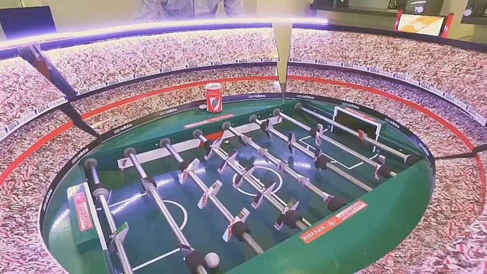 Да играеш джаги на митични стадиони - аржентинец изработва уникални футболни маси