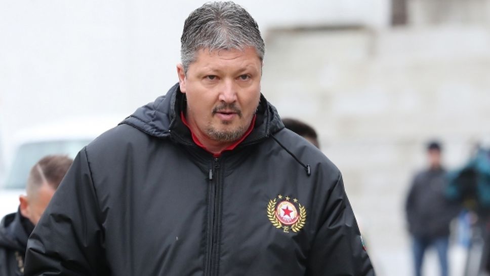 БФС глоби Любо Пенев с 9000 лв. - оказа се, че Ел Голеадор не е старши треньор на ЦСКА-София