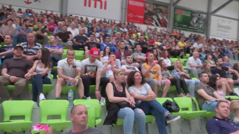 Феновете в Ботевград изпълниха залата за баскетболния "Мач на звездите"
