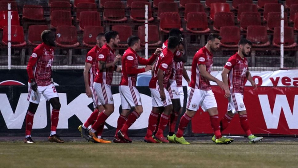 Лясков аут за Левски, Енрике - под въпрос